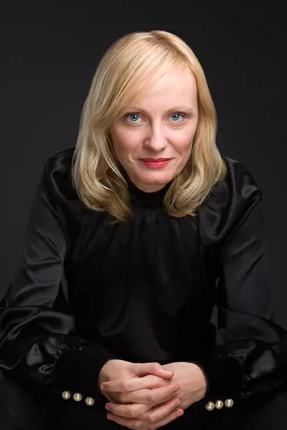ANNA HUSZCZO